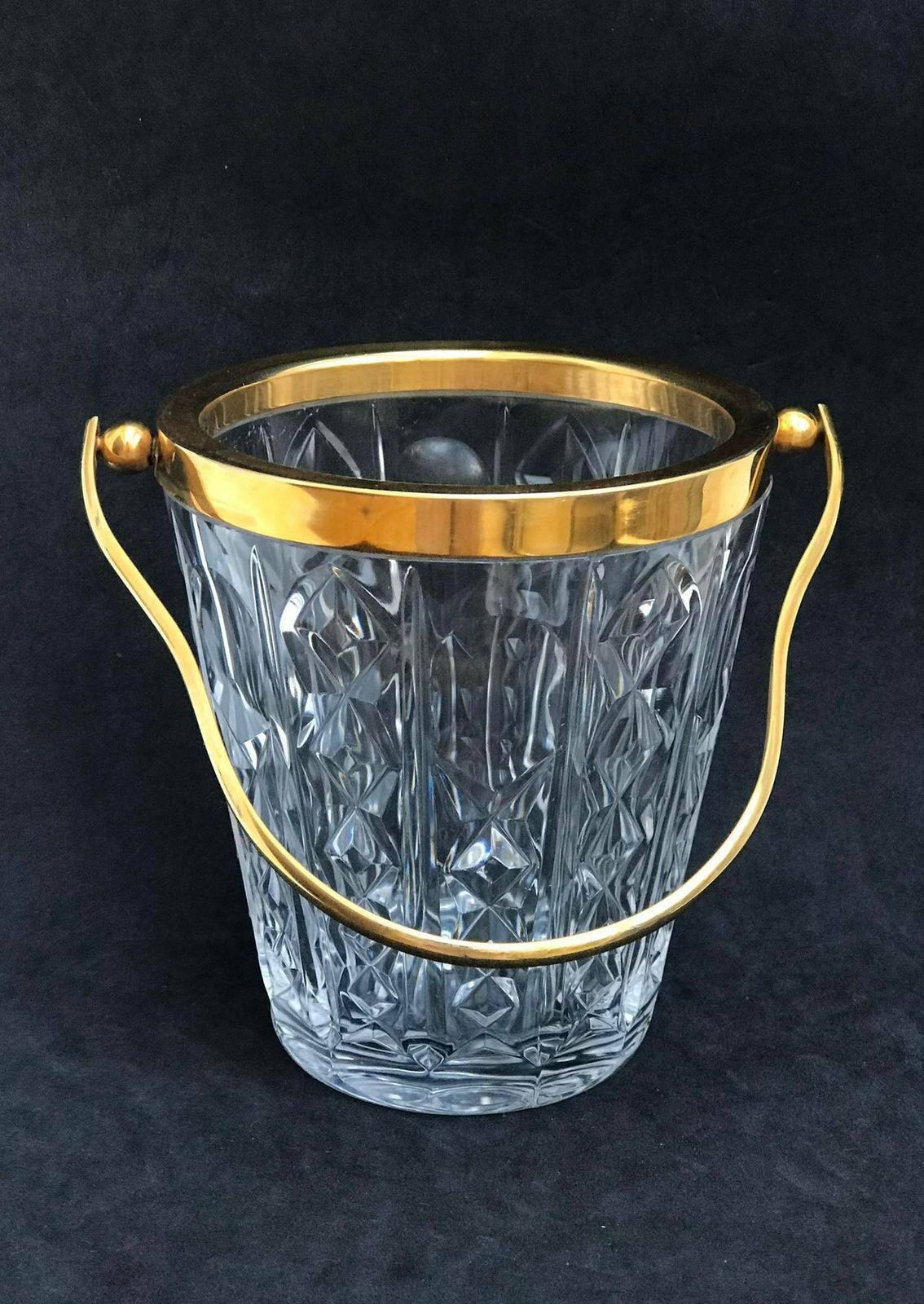 Ijsemmer Val Saint Lambert Zwaar Geslepen Kristal Met Gouden Metalen Handvatten Mid Century Barware Mixology Tools Bar Cart Hollywood Regency photo vinterior