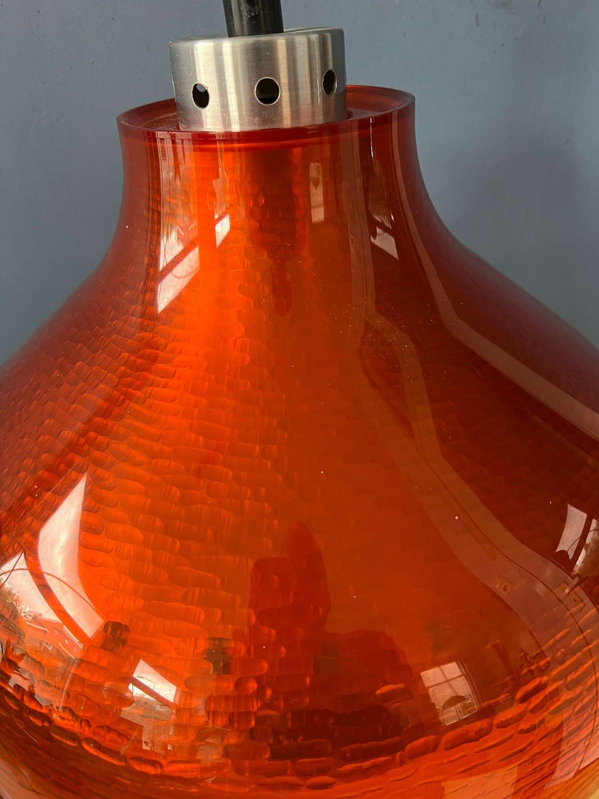 photo furniture Mid Century Ufo Plexiglas Space Age Hanglamp