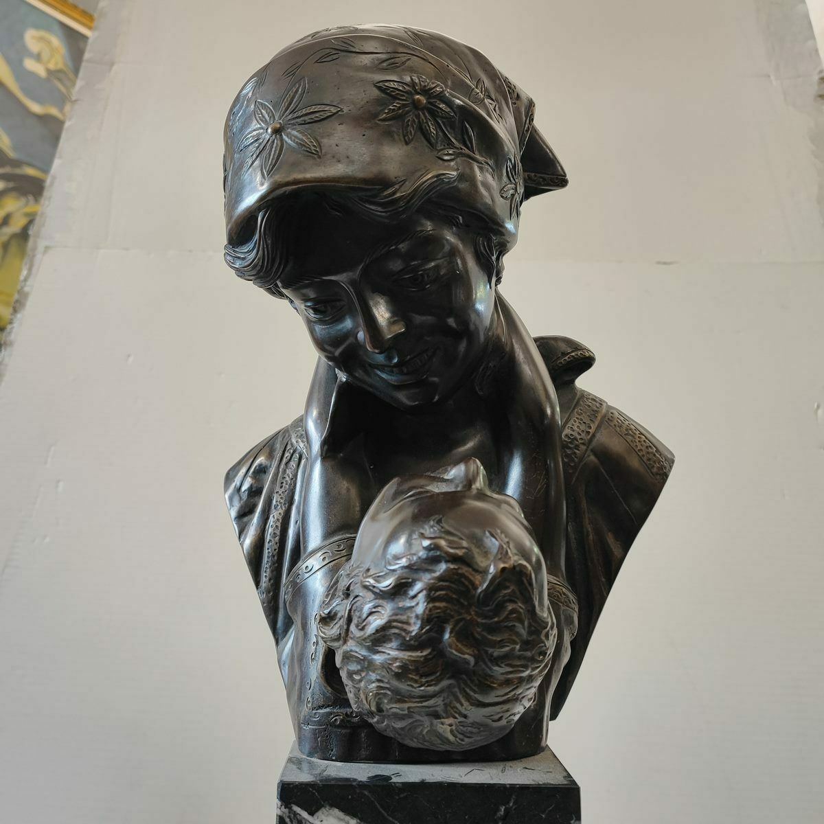 Bronze Sculpture, Anonymous Artist Maternita" Woman With Child With Marble Base photo furniture