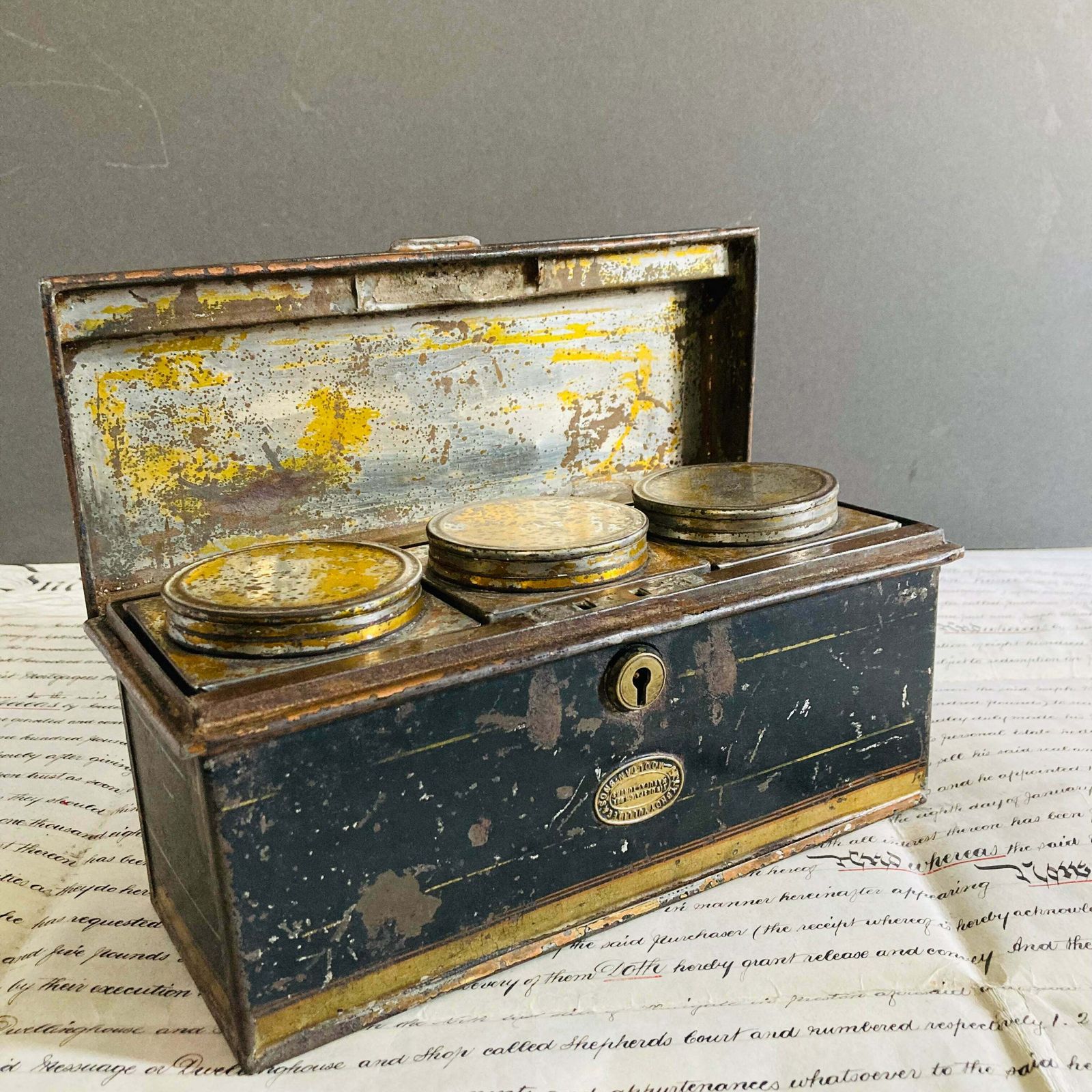 Home Decor Antique Traveling Tin Tea Caddy photo
