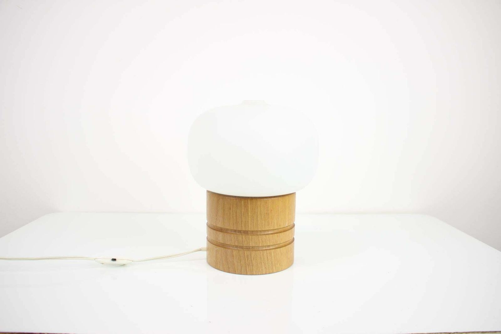 Wooden Table Lamp Osvetlovaci Sklo Valasske Mezirici, 1960s photo vintage