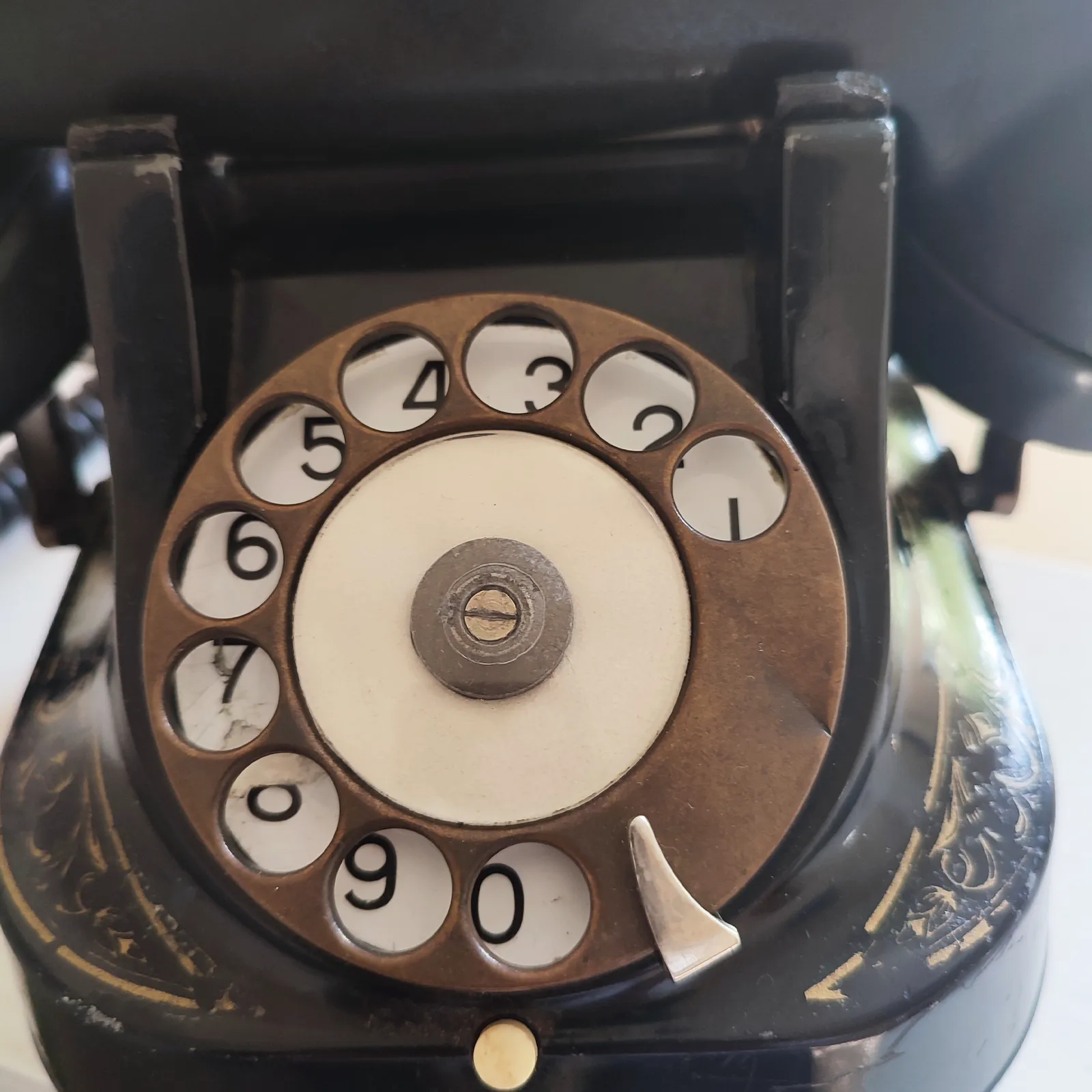 30's Vintage Belgian Bakelite Bell Telephone   White Star   Antwerp Belgium   Rotary Dial W/ Brass Carry Handle   Rtt 56 B   Film Movie Prop photo vinterior