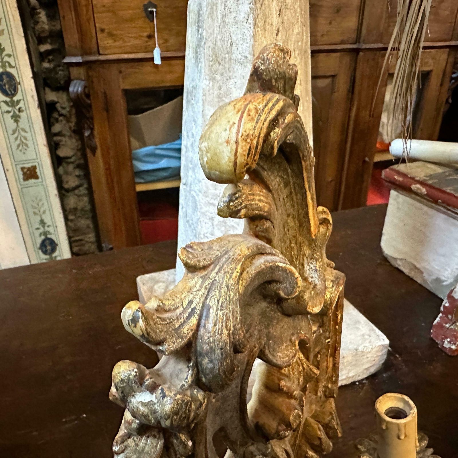 1900s Baroque Hand Carved Lacquered Wood And Iron Italian Wall Sconces photo vinterior