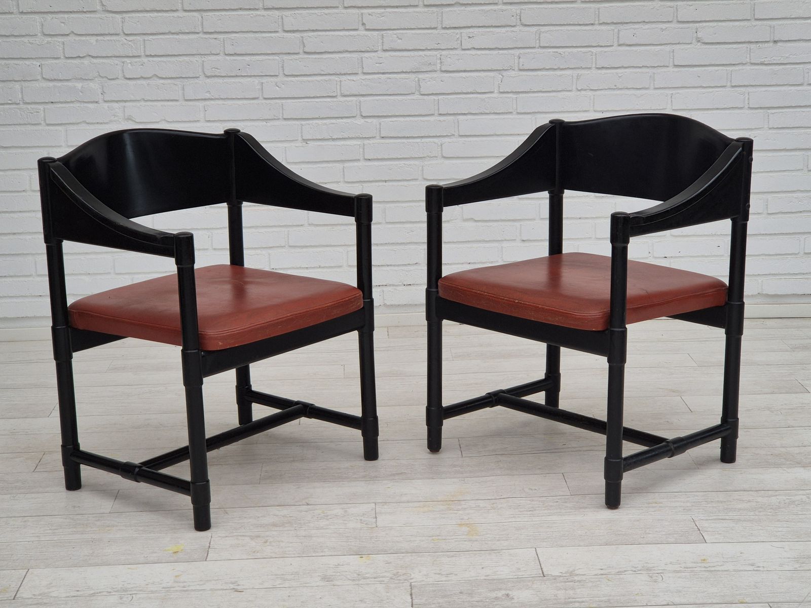 1970s, Set Of 2 Finnish Armchairs By Lepokalusto, Original Condition, Birch Wood, Leather. photo furniture
