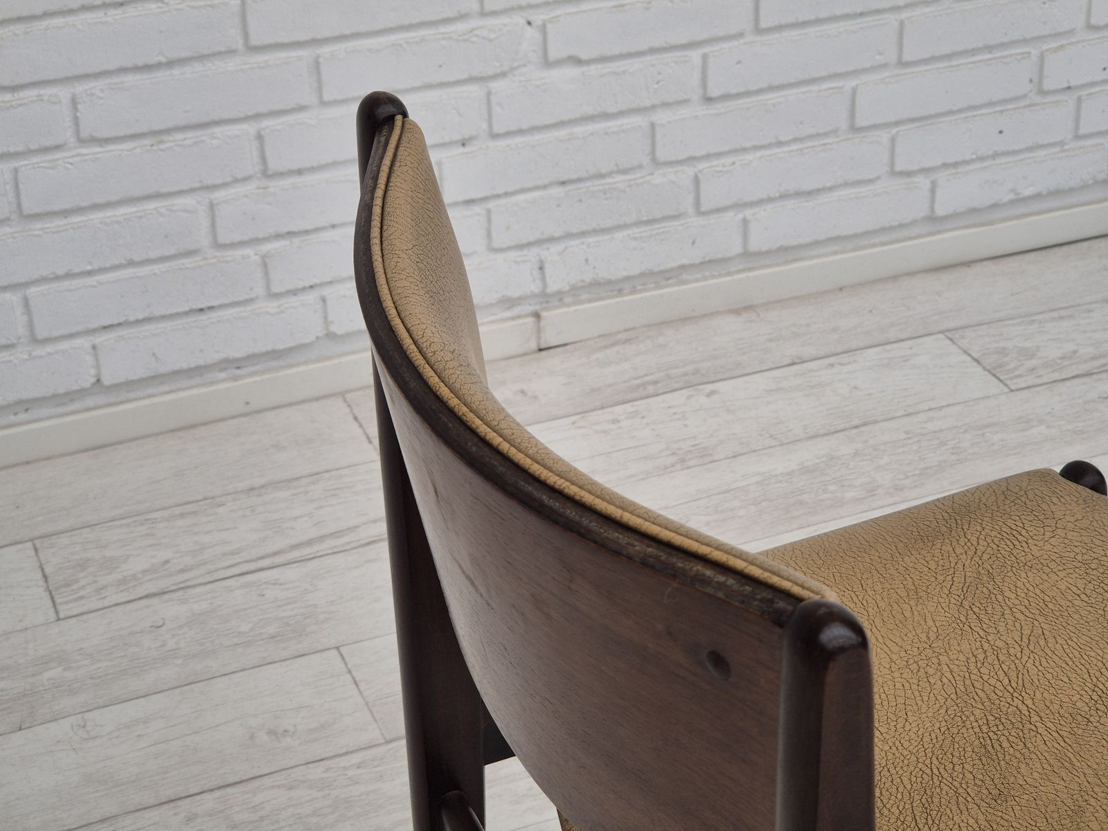 Furniture 1970s, Set Of 5 Danish Dinning Chairs, Original Condition, Teak Wood, Leather. photo