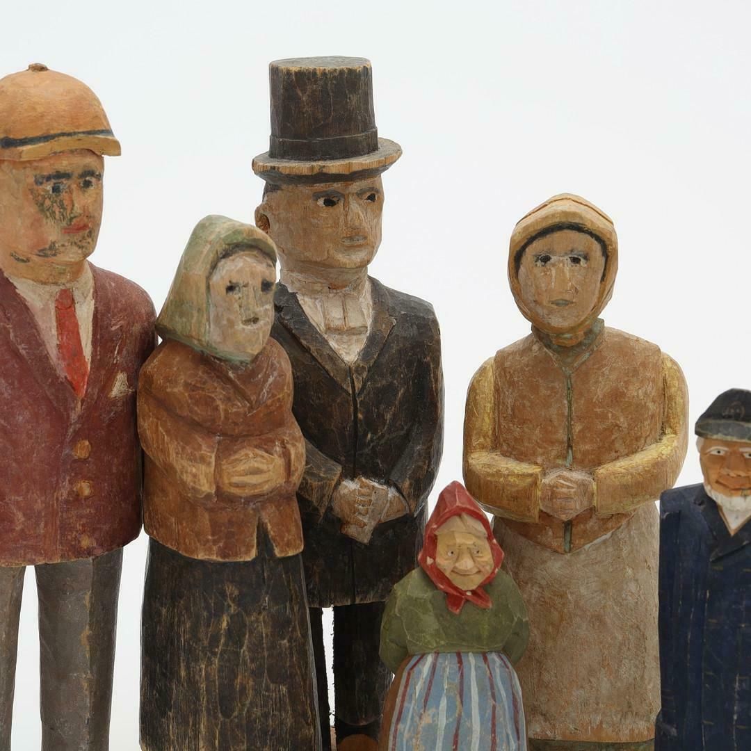 A Set Of 6 Antique Decorative Wooden Figurine Of A Family Carving Sculptures photo Home Decor