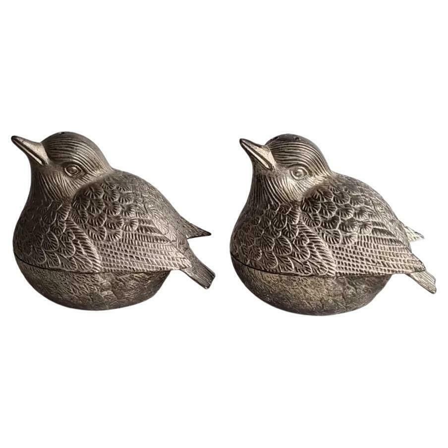 Decorative Silver Salt Shaker, A Pair Of Antique Salt Shaker Sliver Quail Birds photo for sale