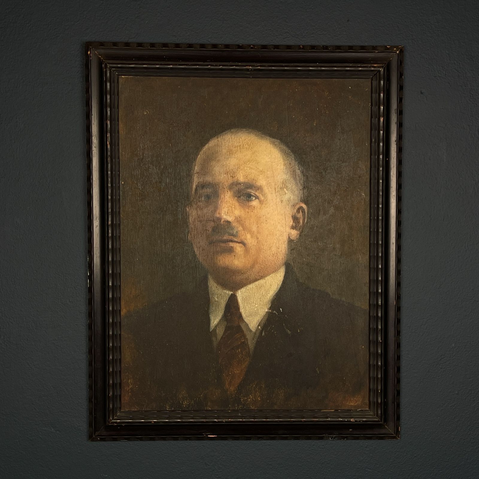 photo furniture Antique Painting Portrait "Man In A Suit", Plywood, Oil, Unknown Artist, Italy, Late 19th Century.