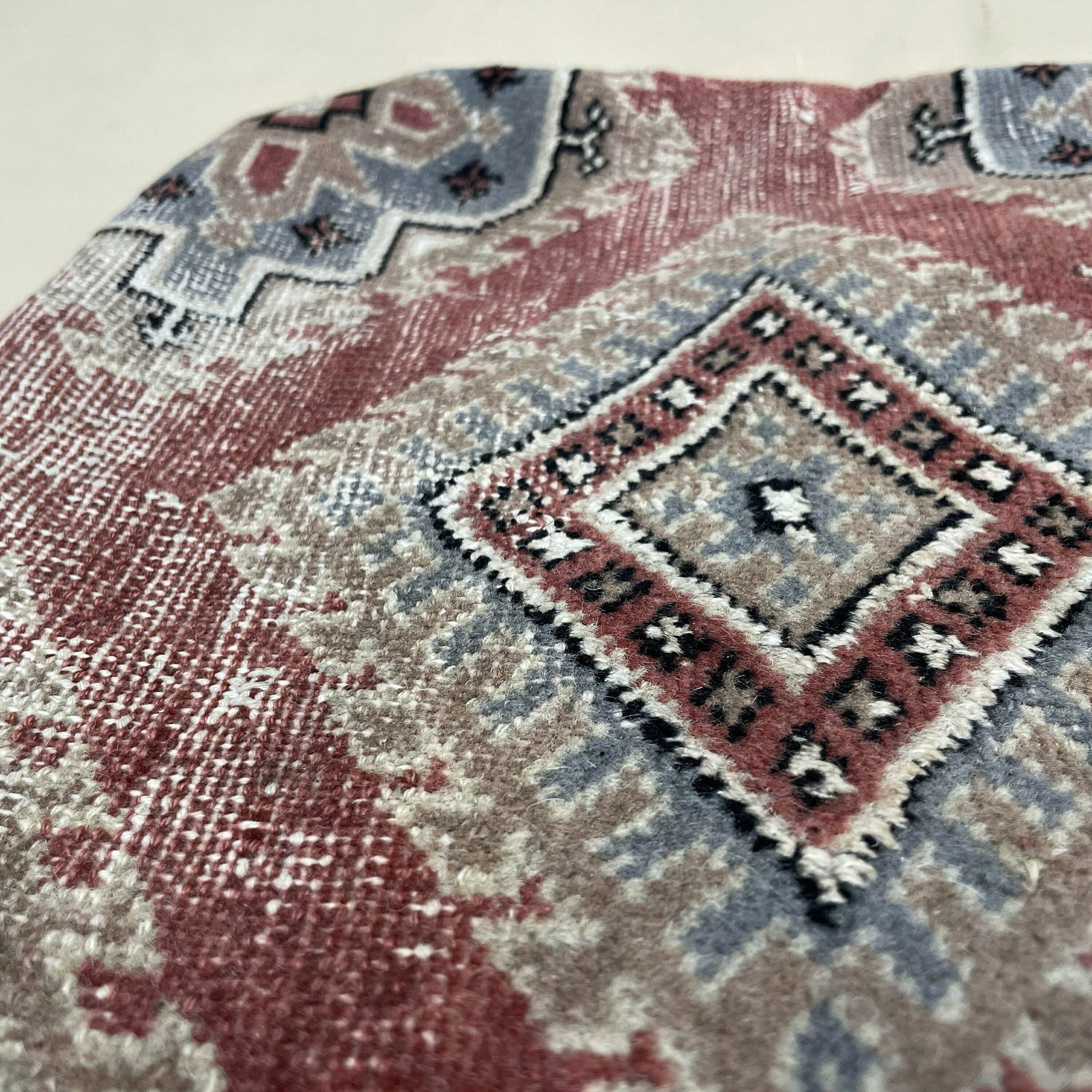 Antique Kilim Cushion Moroccan Rug Carpet Pillow Feather Filled Handwoven Patterned Red Blue 46x46cm Traditional Scatter Square Vintage photo vinterior