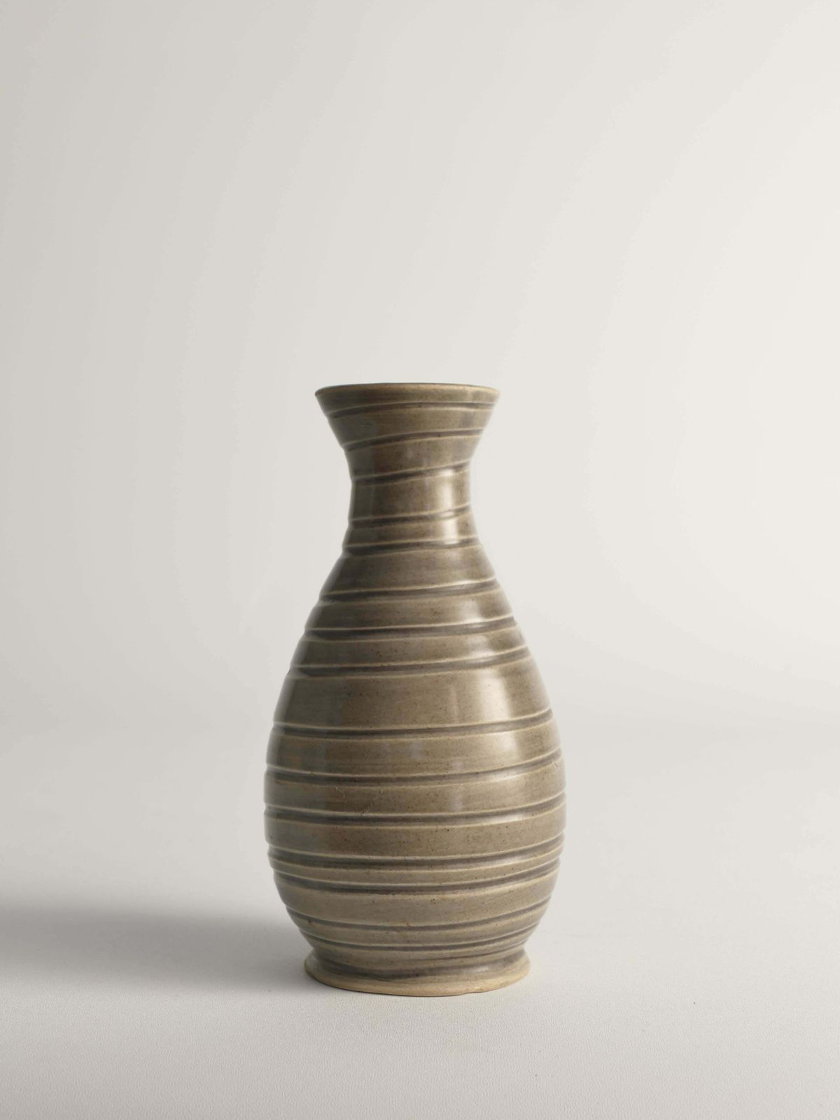 Scandinavian Modern Stoneware Vase Attributed To Ewald Dahlskog For Bo Fajans photo 392.0