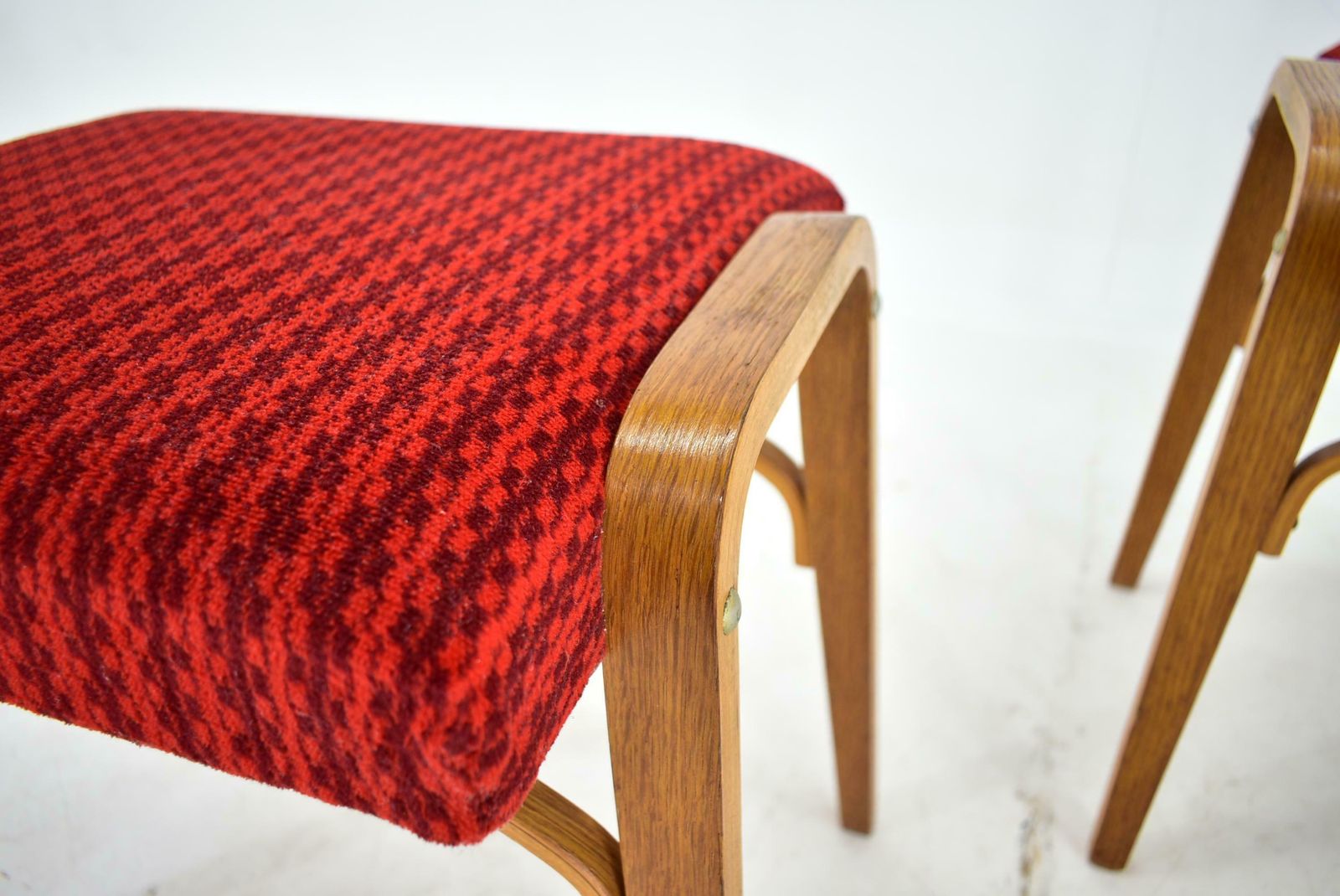 photo vintage 1960s Ludvik Volak Beech Stools By Drevopodnik Holesov, Czechoslovakia