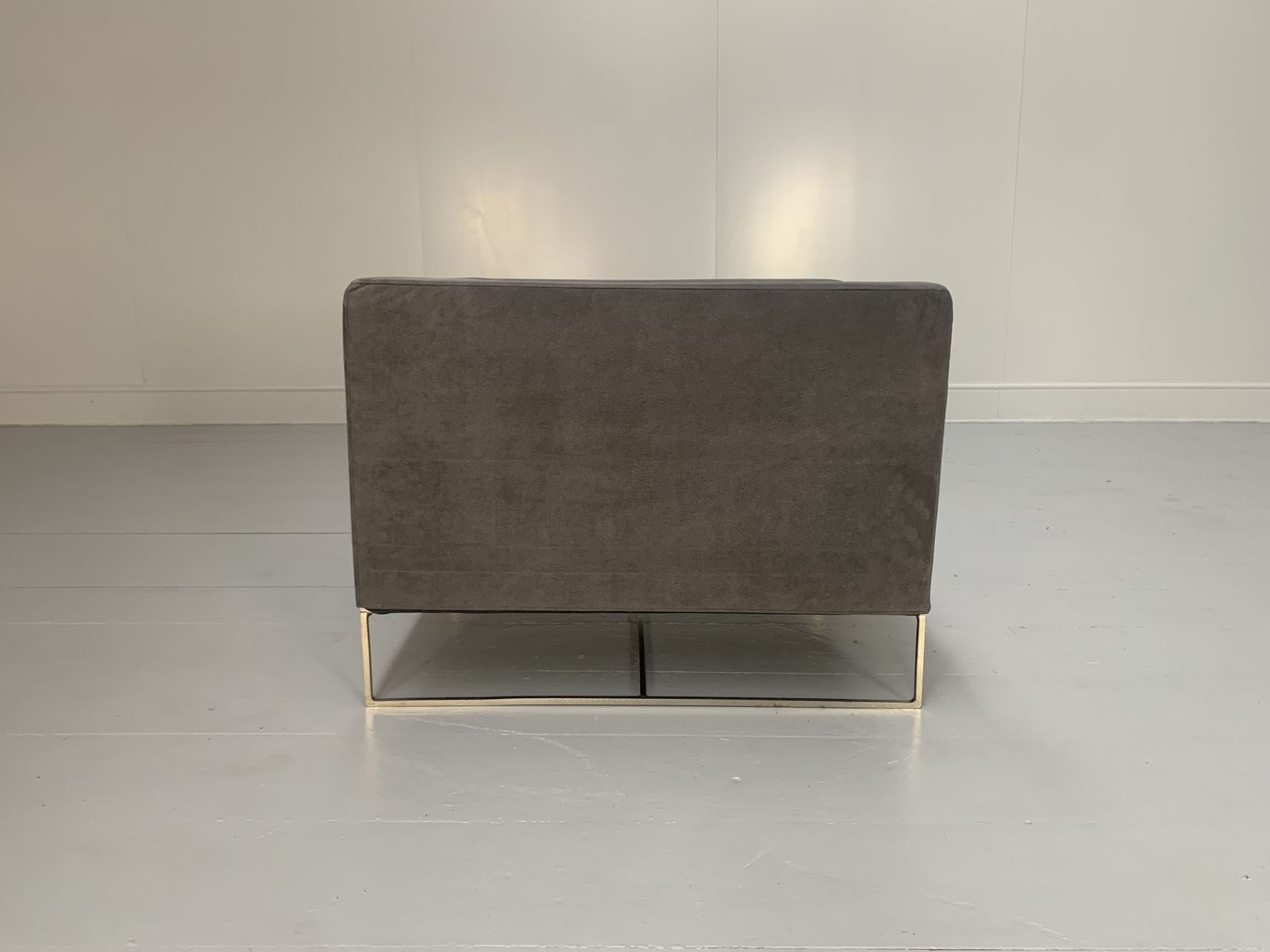 Minotti “Klee” Armchair – In Grey Alcantara photo Furniture