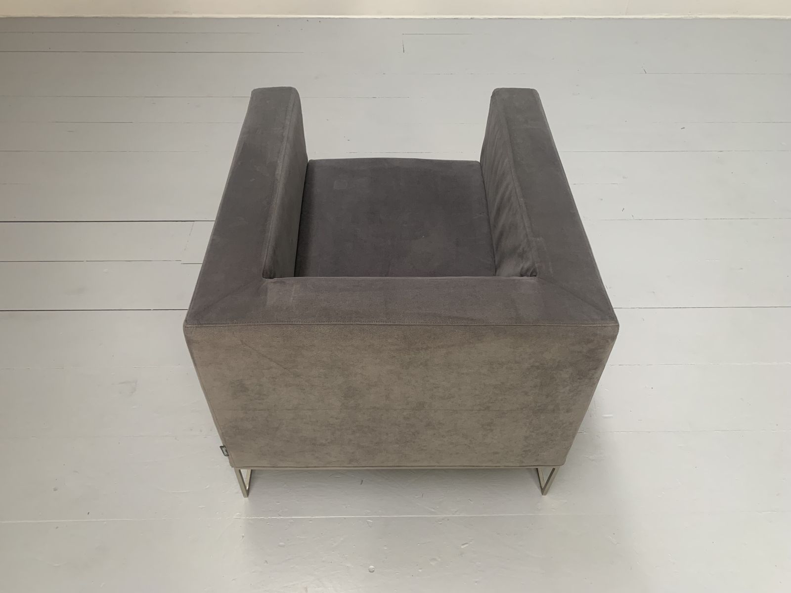 Minotti “Klee” Armchair – In Grey Alcantara photo buy