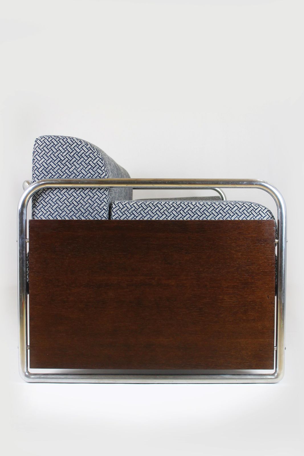 photo furniture Restored Bauhaus Tubular Steel Sofa By Robert Slezak, 1930s