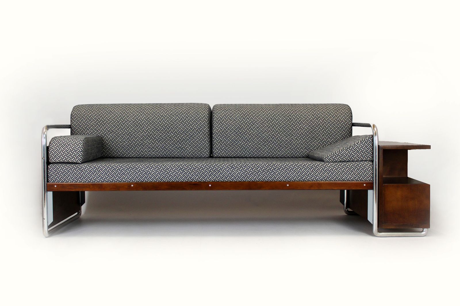 Restored Bauhaus Tubular Steel Sofa By Robert Slezak, 1930s