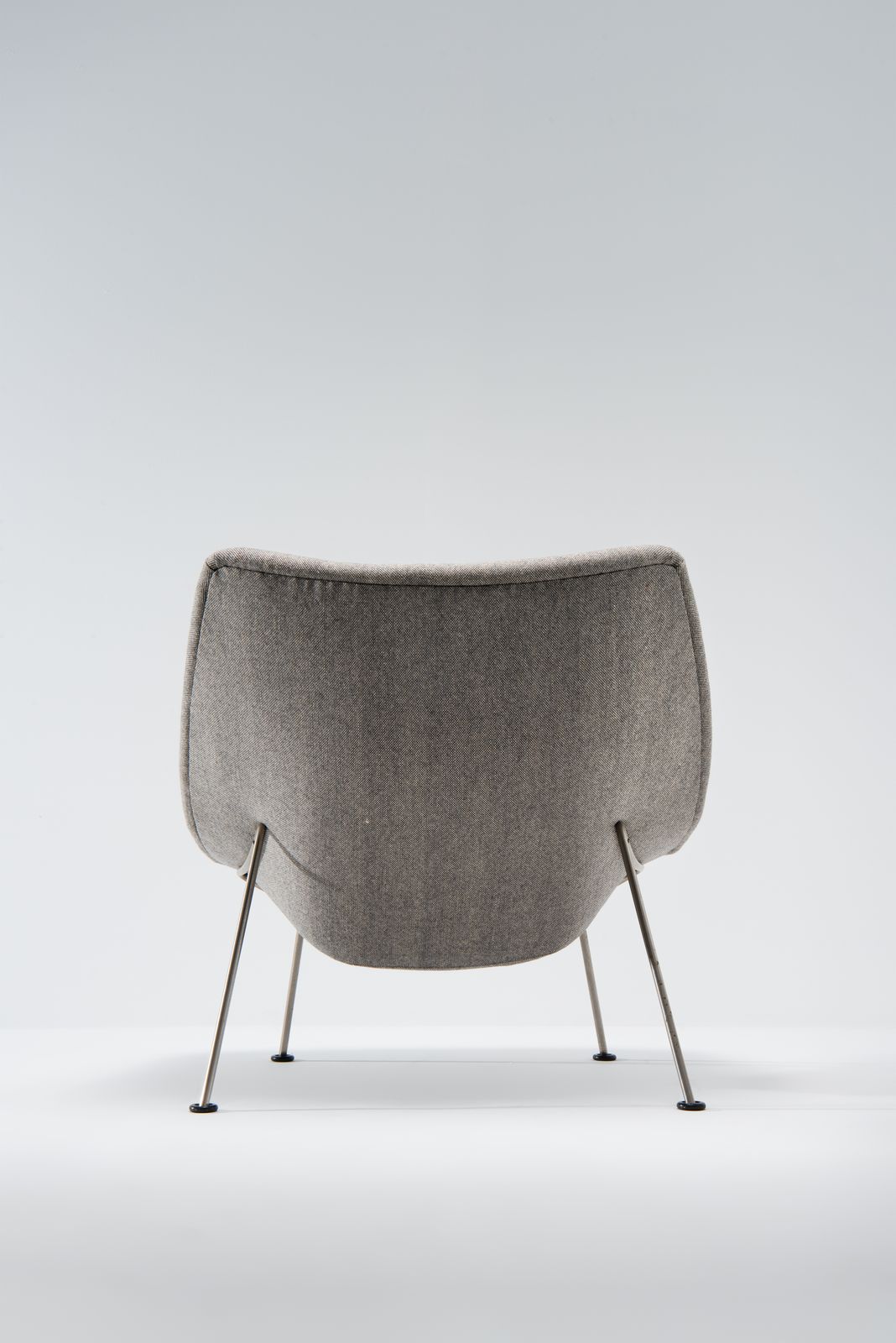 Oyster Chair With Ottoman   Pierre Paulin photo for sale
