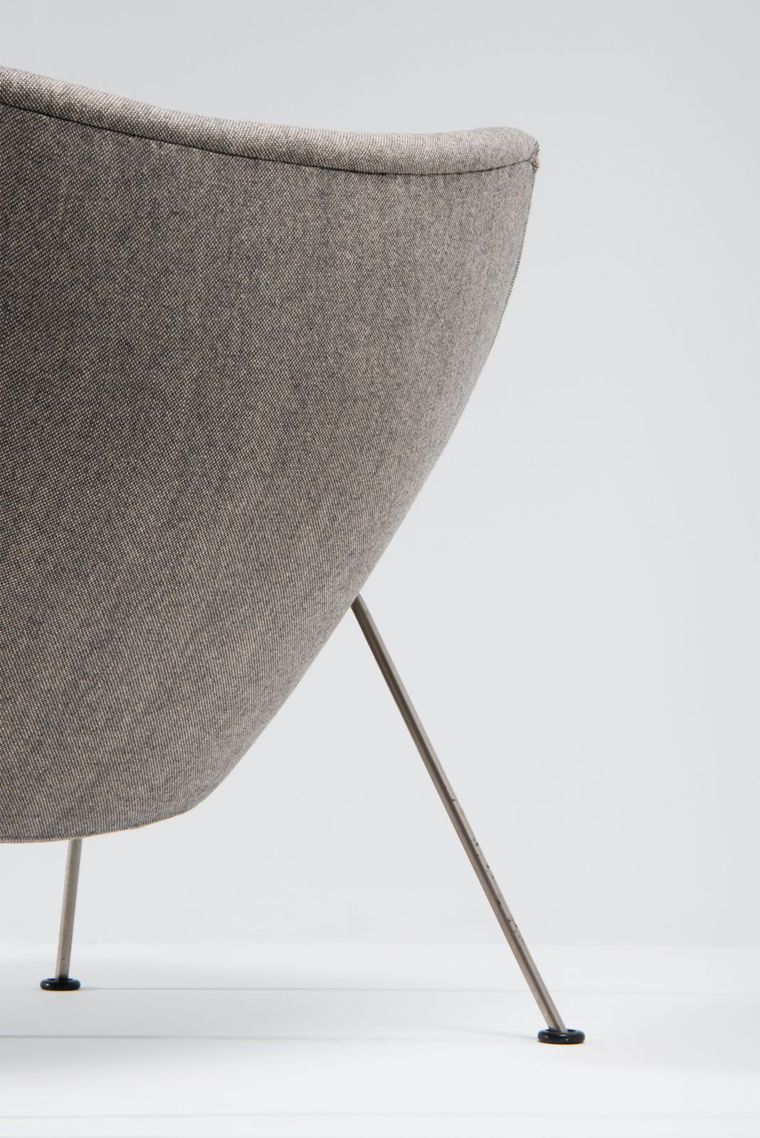 Oyster Chair With Ottoman   Pierre Paulin photo Furniture