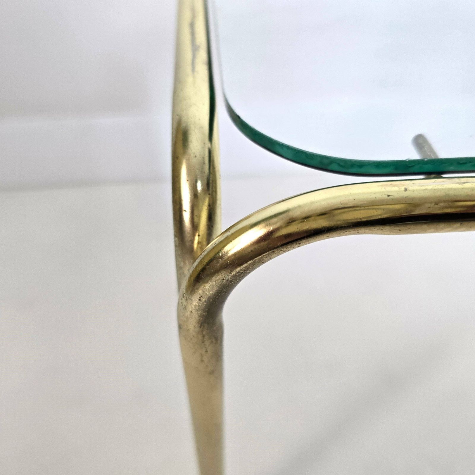 photo furniture Vintage Mid Century Modern Brass And Clear Glass Table