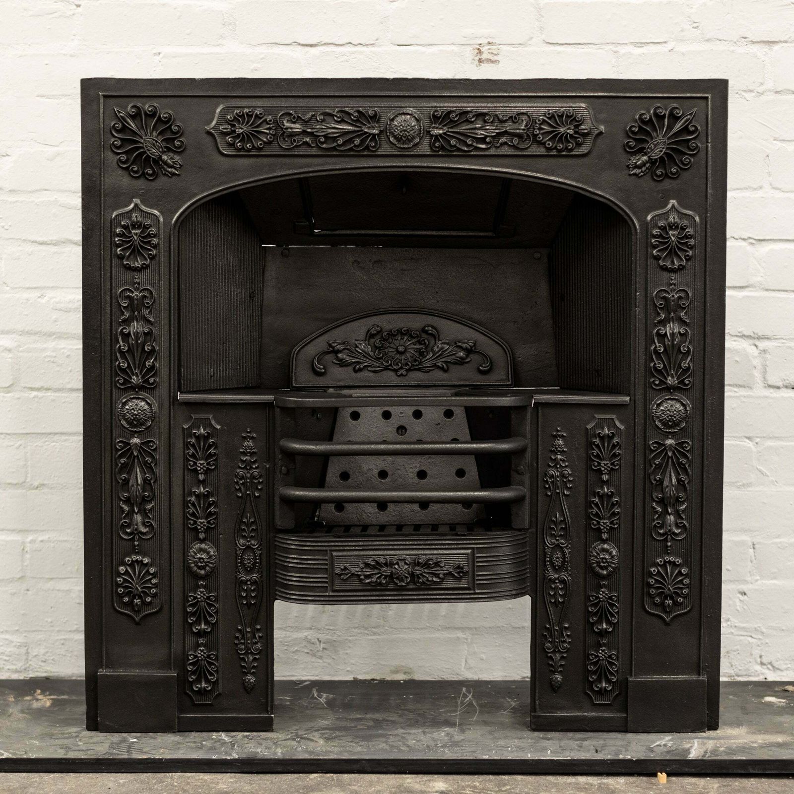 Antique Georgian Cast Iron Hob Grate photo for sale