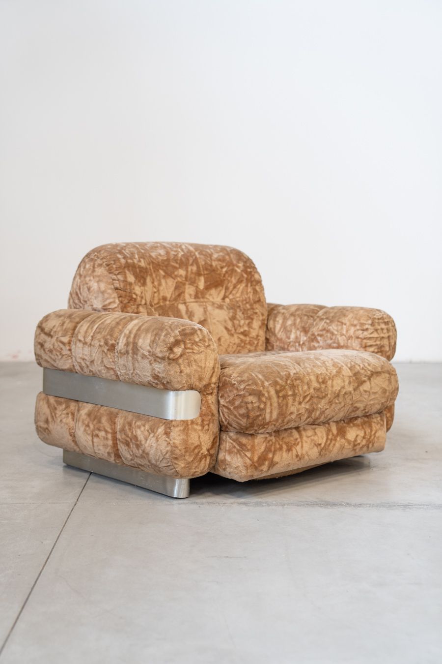 Piazzesi Style Chenille Armchair With Brushed Aluminum Profiles   70s photo vinterior