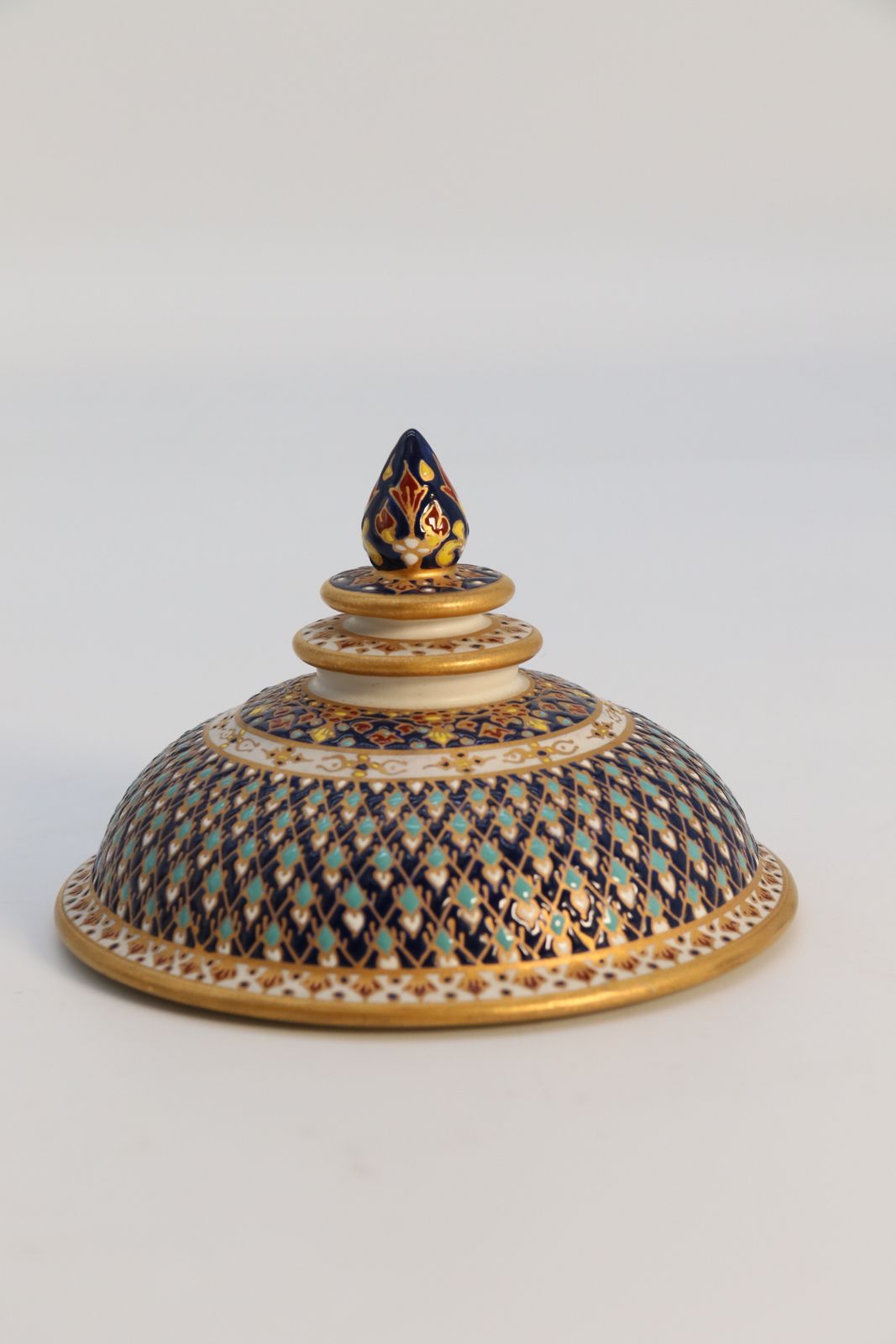A Fine Asian Siam Pottery Gilt And Enamelled Lidded Jar Circa 1920 photo buy