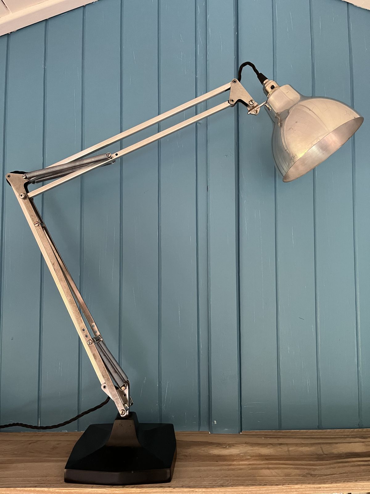 Anglepoise 1209 Desk Lamp, Early 20th Century photo furniture
