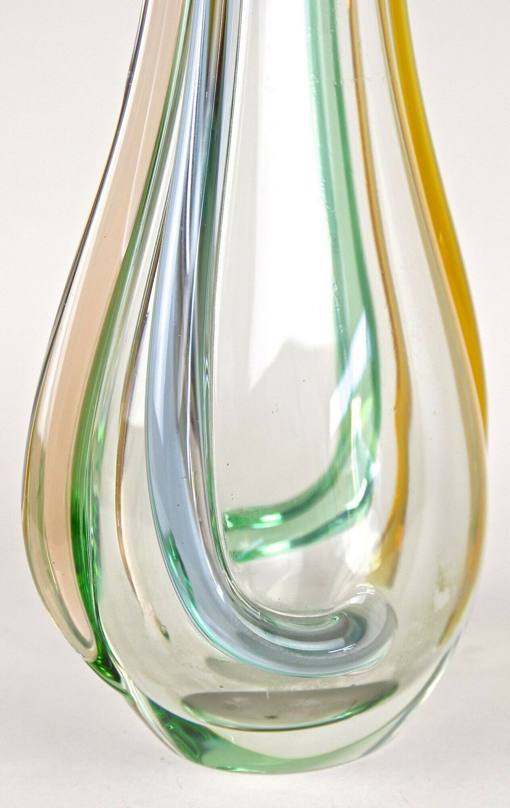 photo furniture Mid Century Modern Murano Glass Vase By Sommerso Murano, Italy Circa 1960