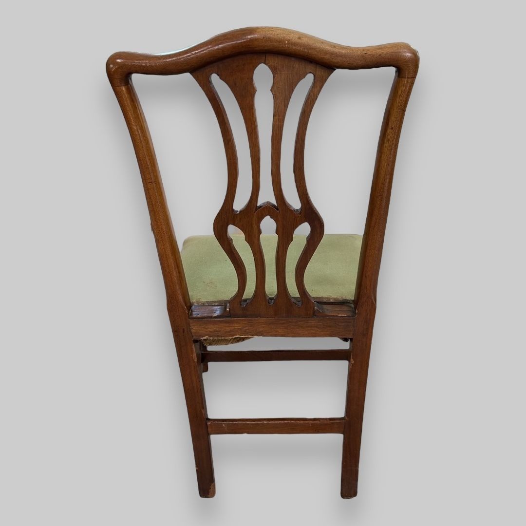 A Pair Of Georgian Mahogany Ribbon Back Side Chairs photo vinterior