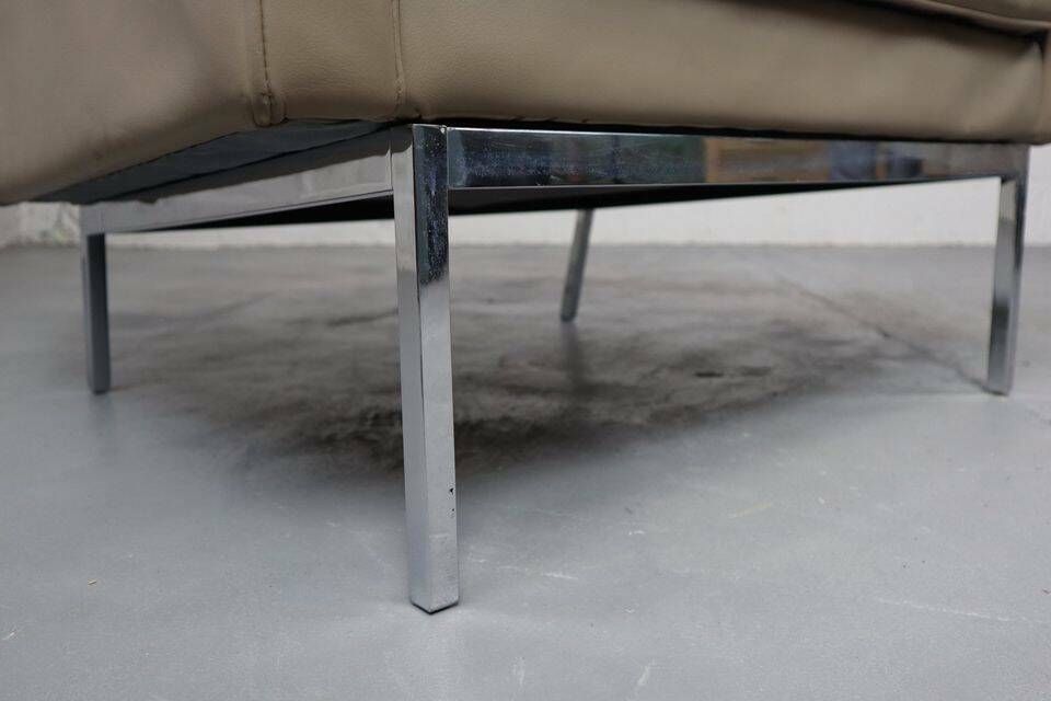 photo for sale Florence Knoll Lounge Chairs Model 65a For Knoll International.