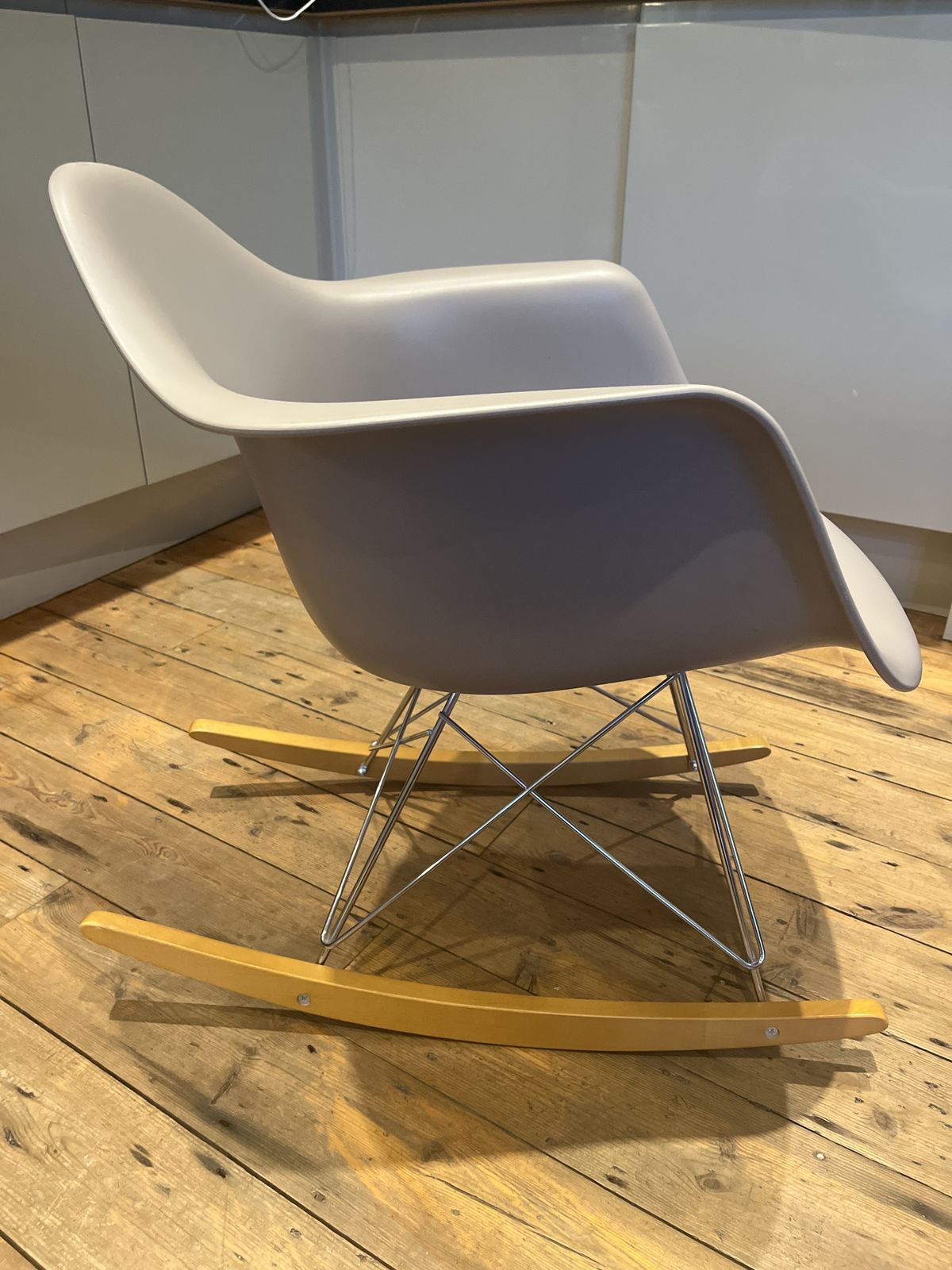Eames Vitra Rocking Chair Grey 2011 photo Furniture