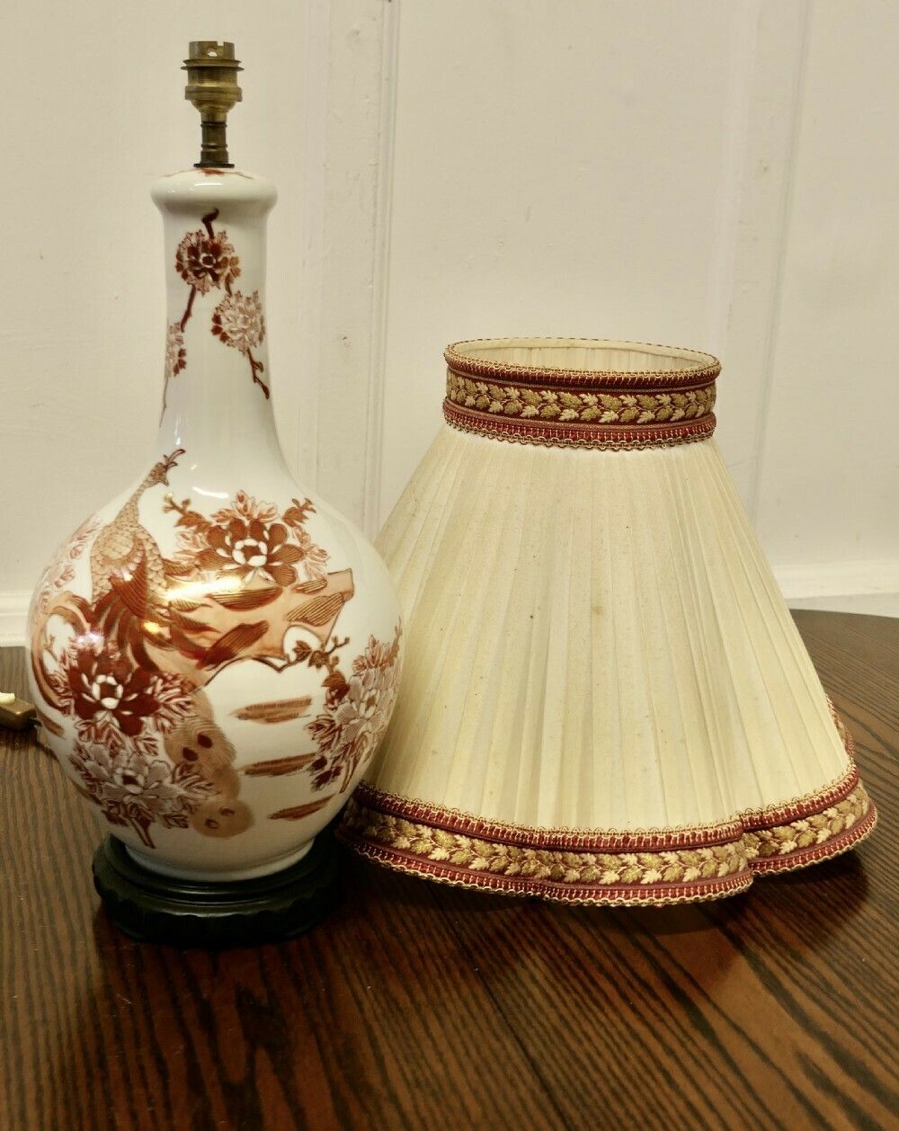 Large Famille Rose Dragon Vase Lamp, Classic Oriental Chintz photo vintage