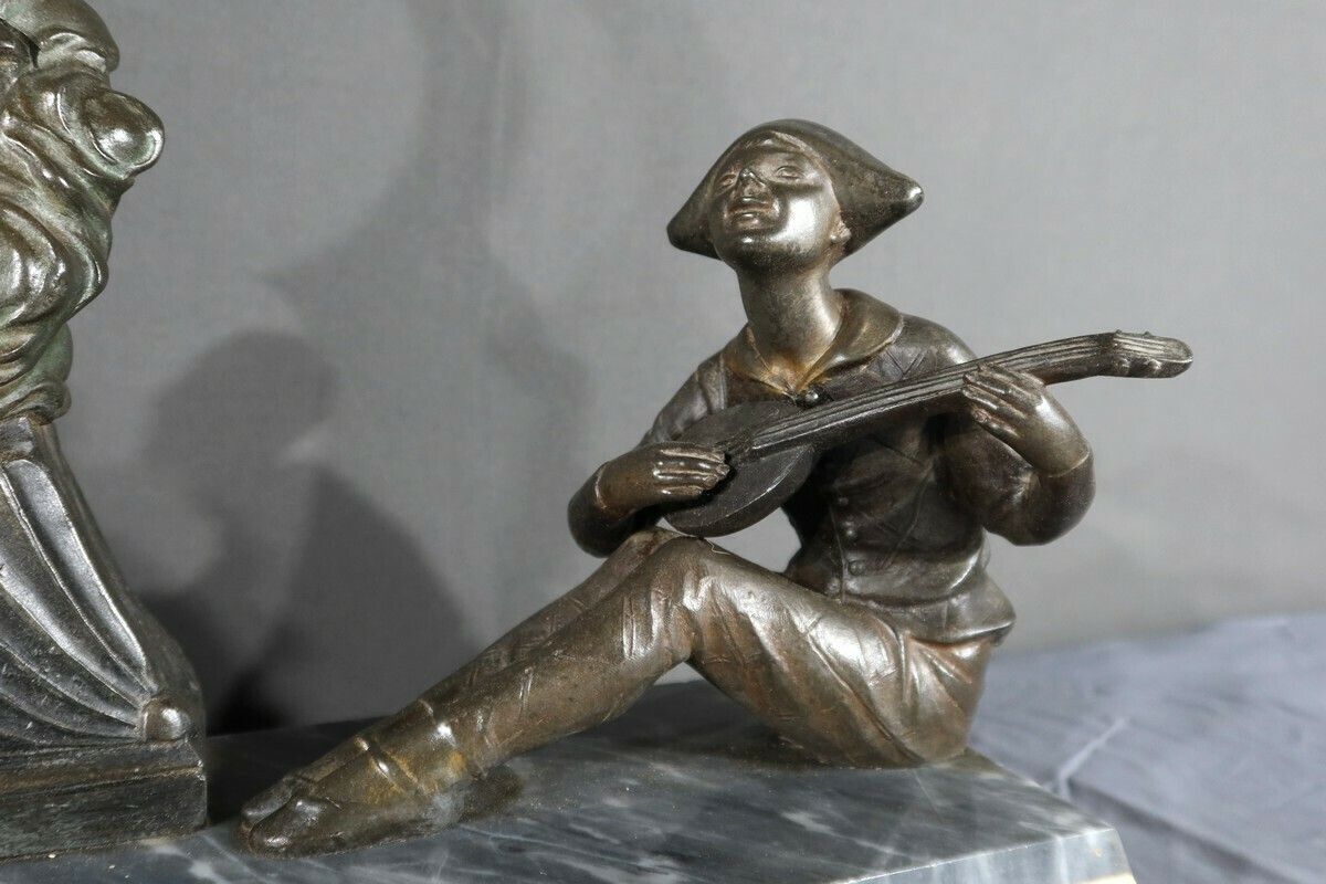 520.0 Regulate Sculpture Of Pierrot And Columbine – Early 20th Century photo
