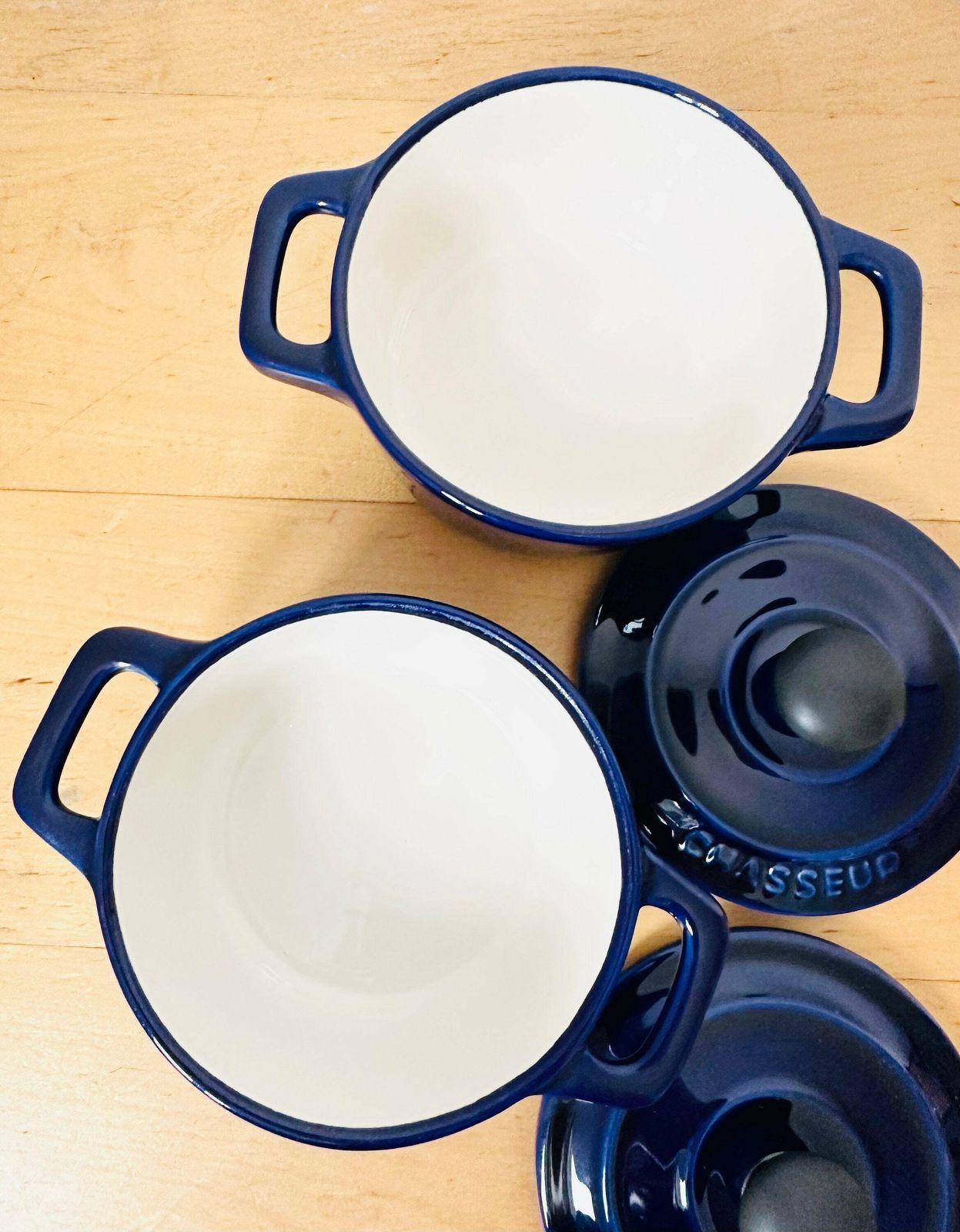 Pair Of Vintage Chasseur Round Casserole, Navvy Blue Enamelled Cast Iron photo vintage