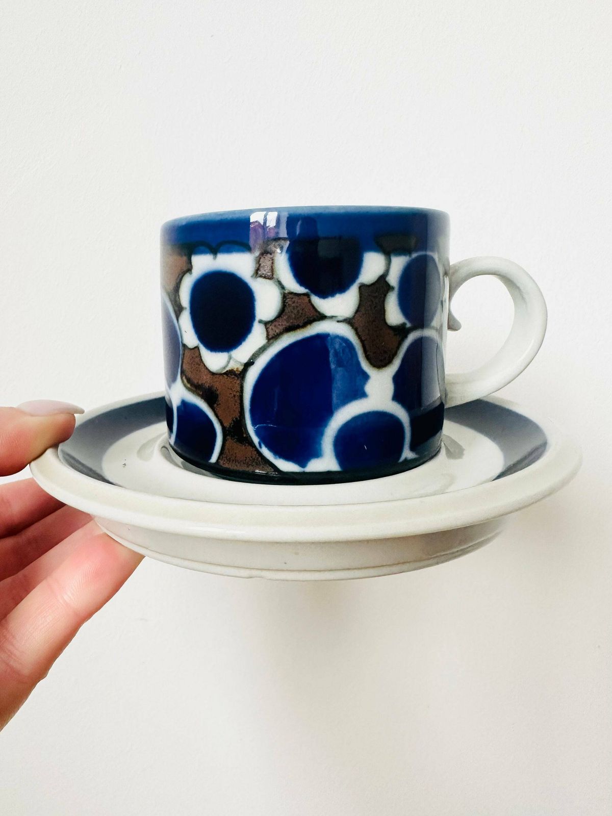 Arabia Finland Saara Pair Of Cup & Saucer, Design By Anja Jaatinen Winquist, Scandinavian Modern photo for sale
