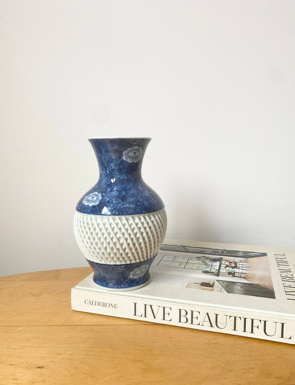 photo for sale Japanese Arita Imari Handmade Twisted Lattice Vase, Woven Lattice Weave