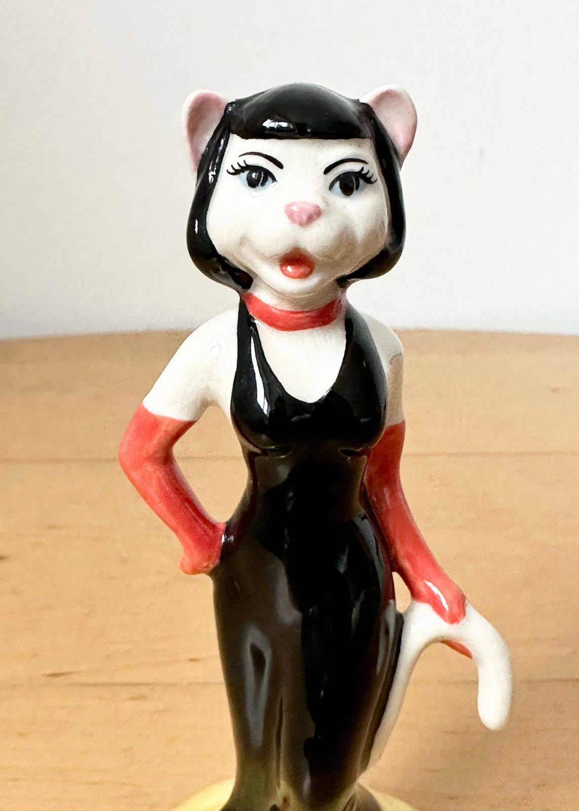 Beswick Purrfect Pitch Figurine Cc1 England Cat Singer Cat Chorus Collection photo 50.0