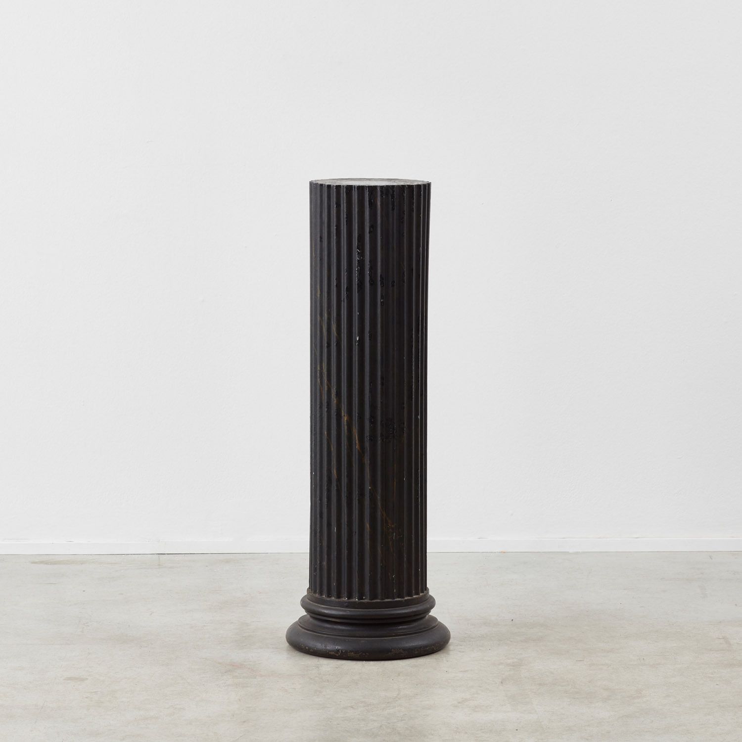 Scalloped Tin Plinth With Lamp Uk, Late 19th Century photo 2015.0