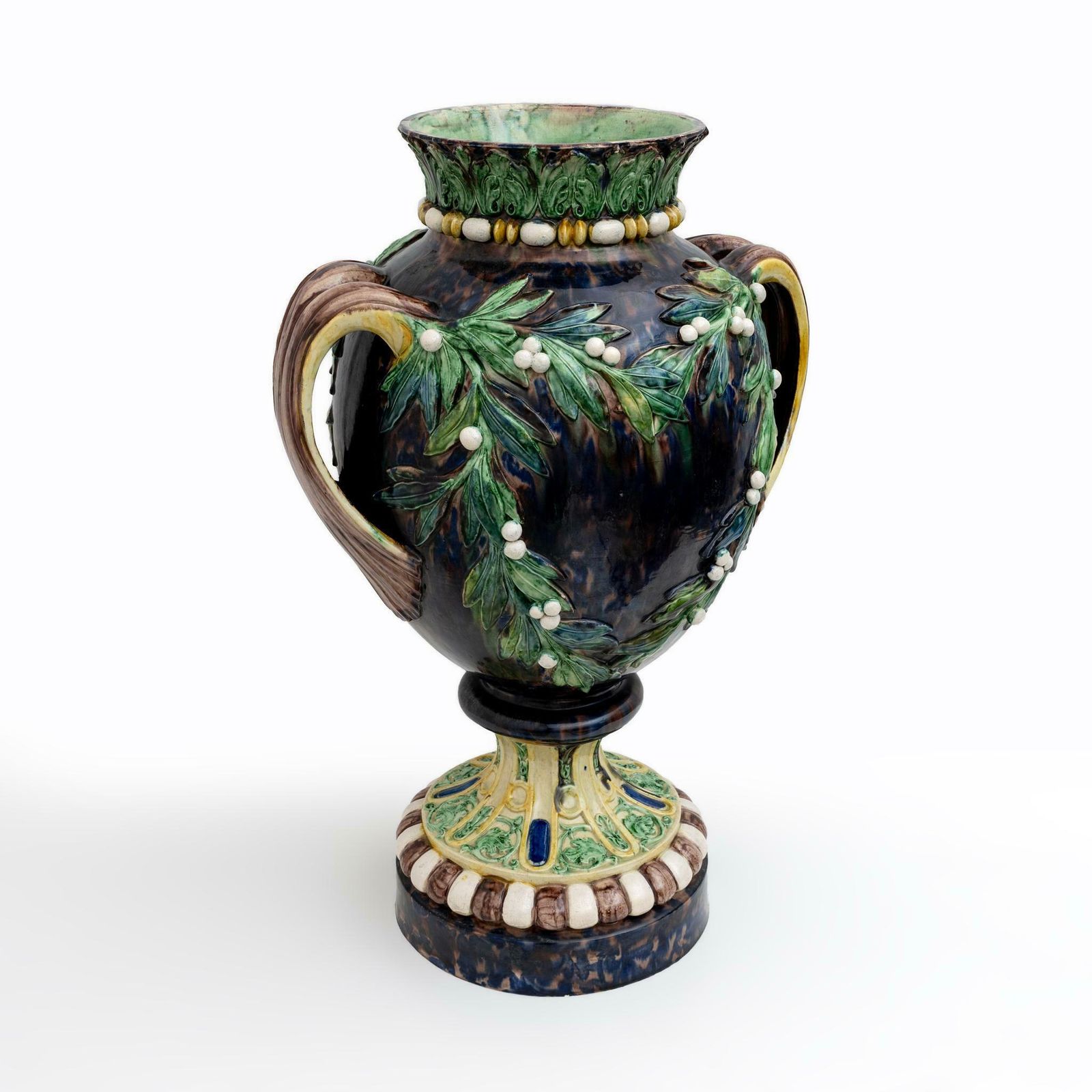 photo furniture Large 19th Century French Majolica Renaissance Palissy Vase With Mistletoe, 1880