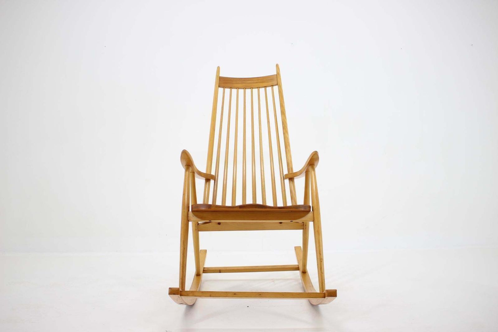 1960s Midcentury Wooden Rocking Chair, Czechoslovakia photo vinterior
