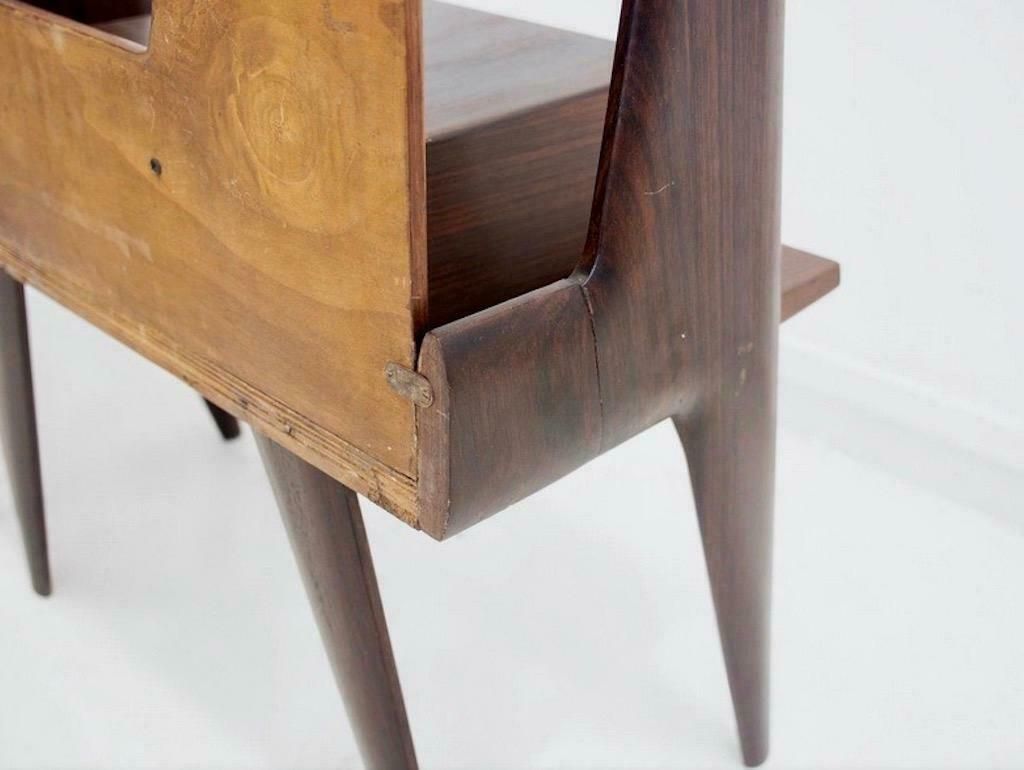 photo vinterior Pair Of Italian Modernist Wooden Bedside Tables With Glass Top