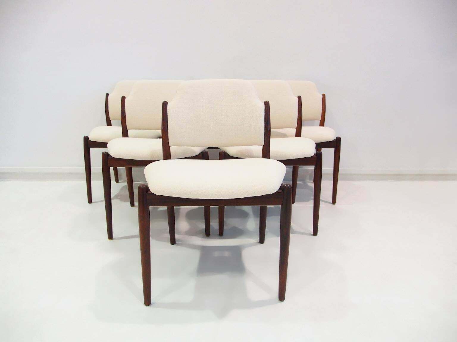 Set Of Six Arne Vodder For Sibast Hardwood Chairs With White Textile Covers photo furniture