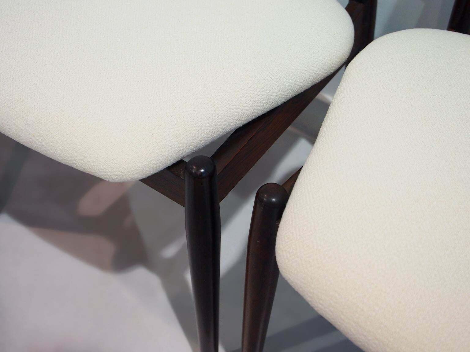 photo furniture Set Of Six Arne Vodder For Sibast Hardwood Chairs With White Textile Covers