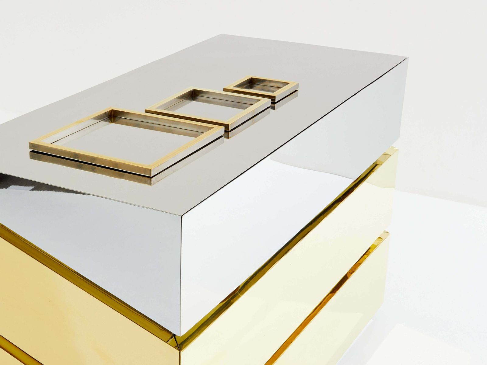photo vinterior Commode Gabriella Crespi Mr Mme en chrome et laiton, 1972