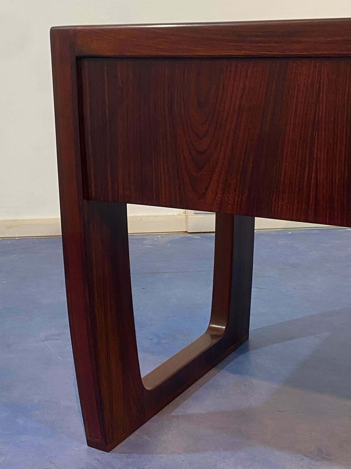 photo vintage Italian Mid Century Executive Desk Designed By Paolo Buffa In 1950s