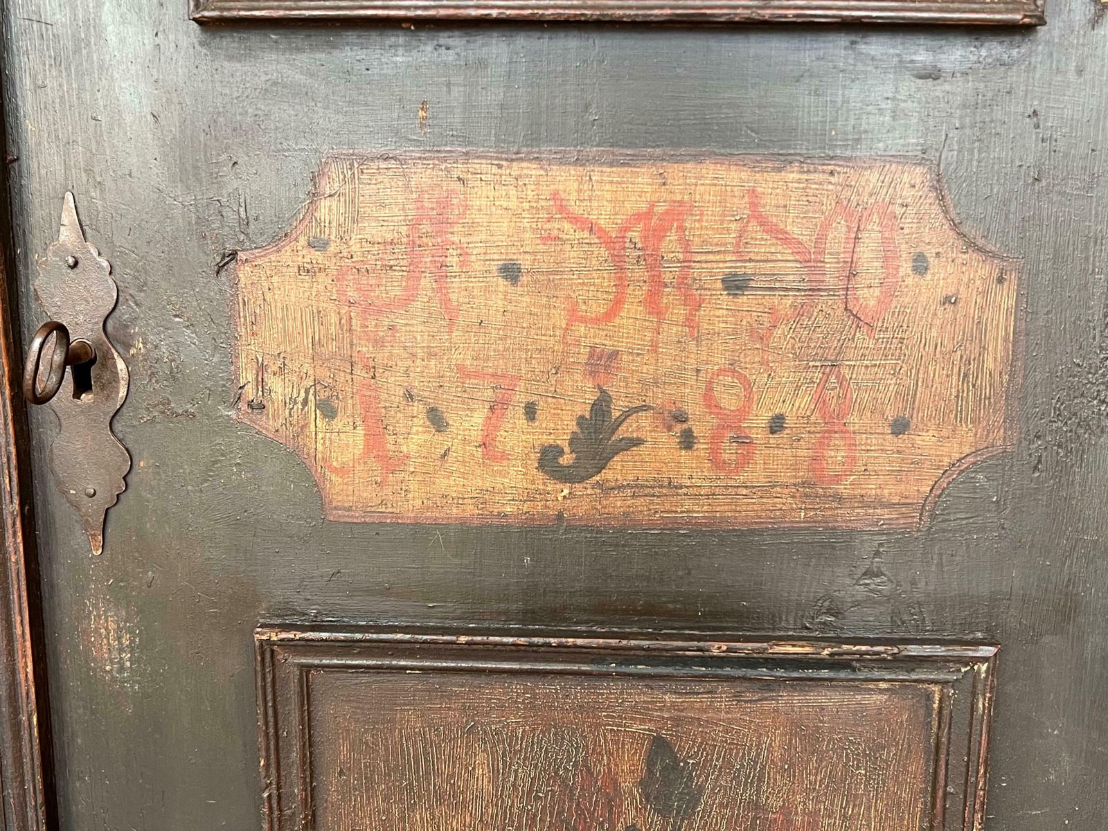 photo furniture Armoire espagnole peinte, 1788, XVIIIe siècle