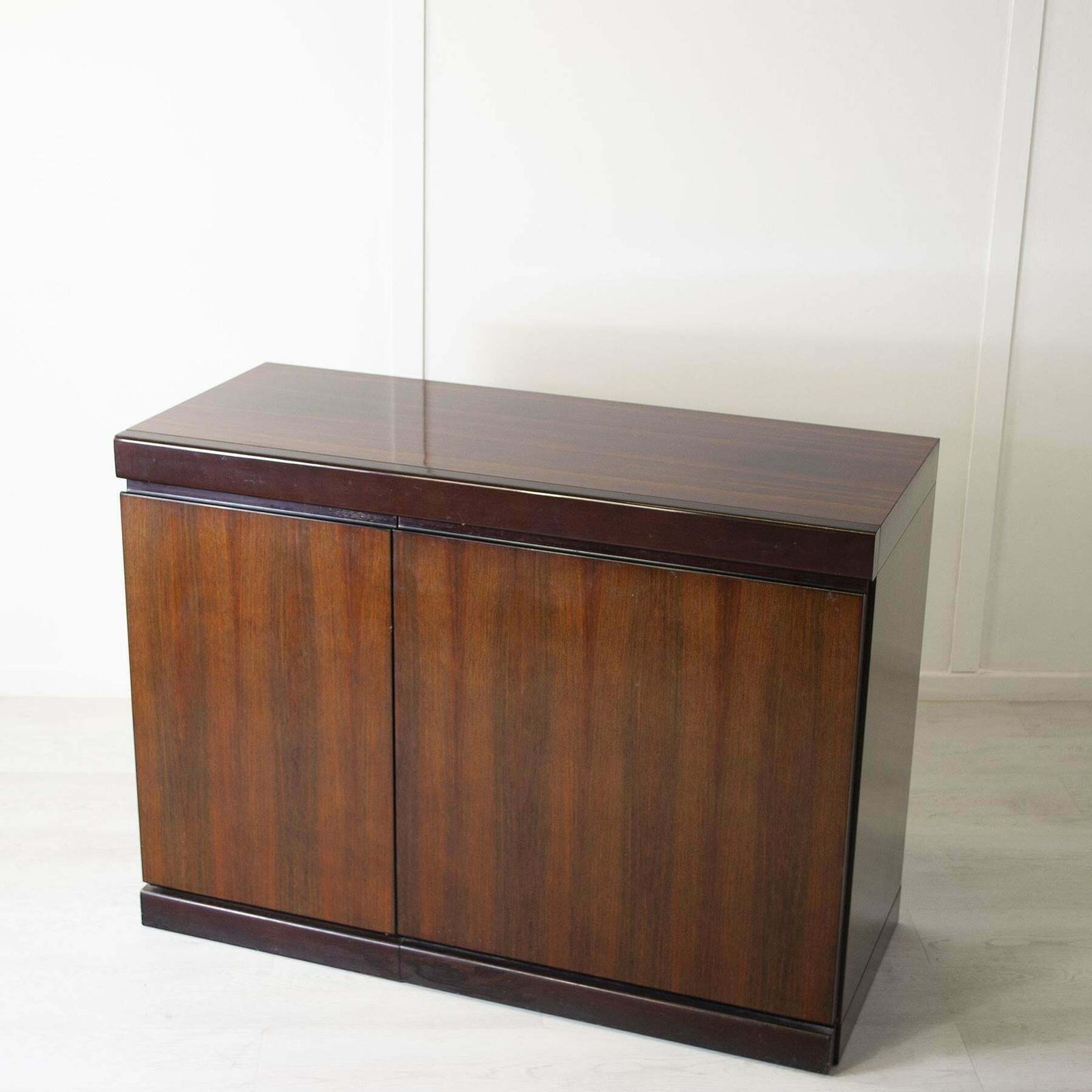 Angelo Mangiarotti Cabinet Bar Programme S11 For Sorgente Dei Mobili 1970s photo for sale