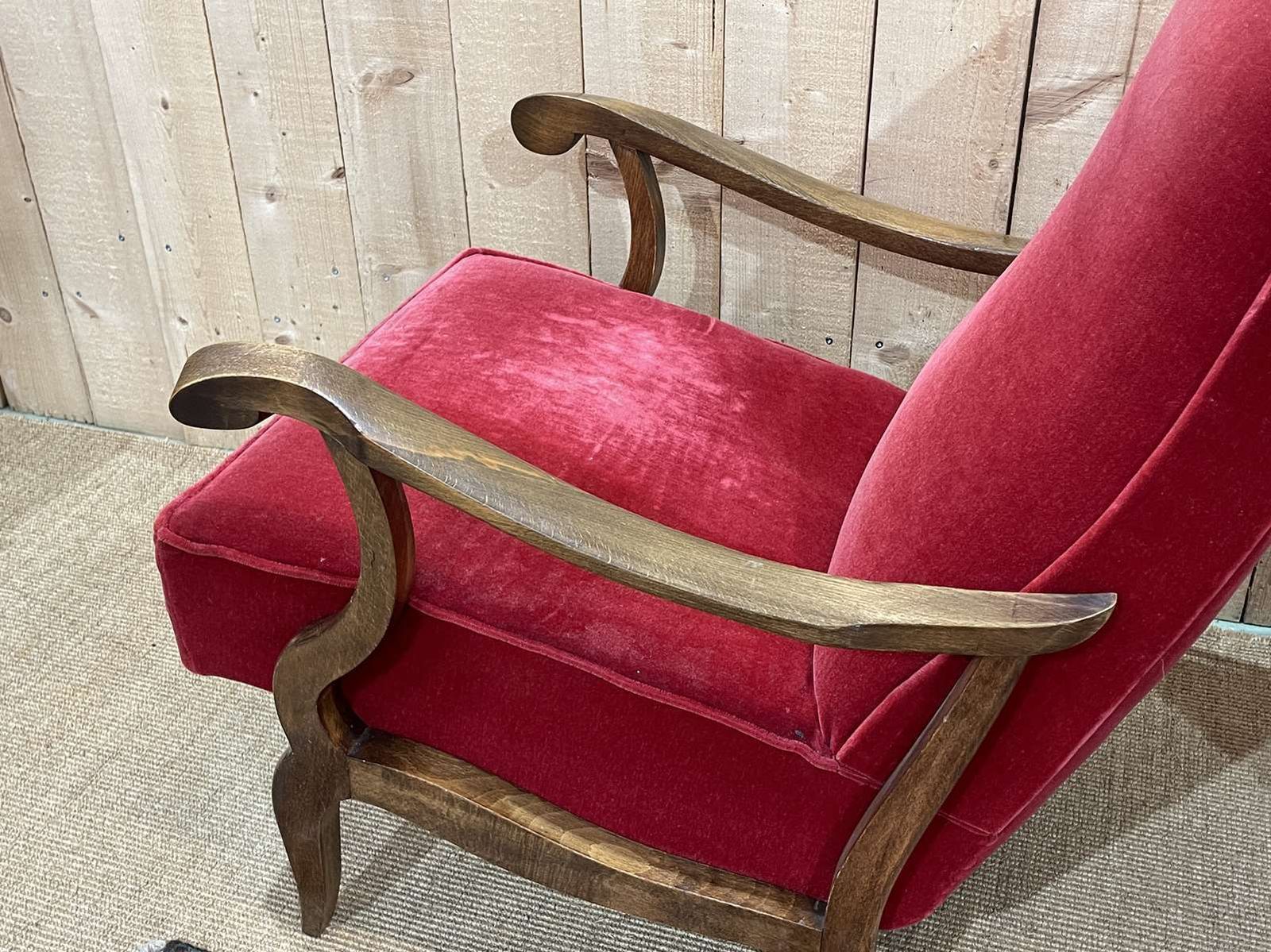 photo furniture Pair Of Beech Bridge Armchairs From The 1950s