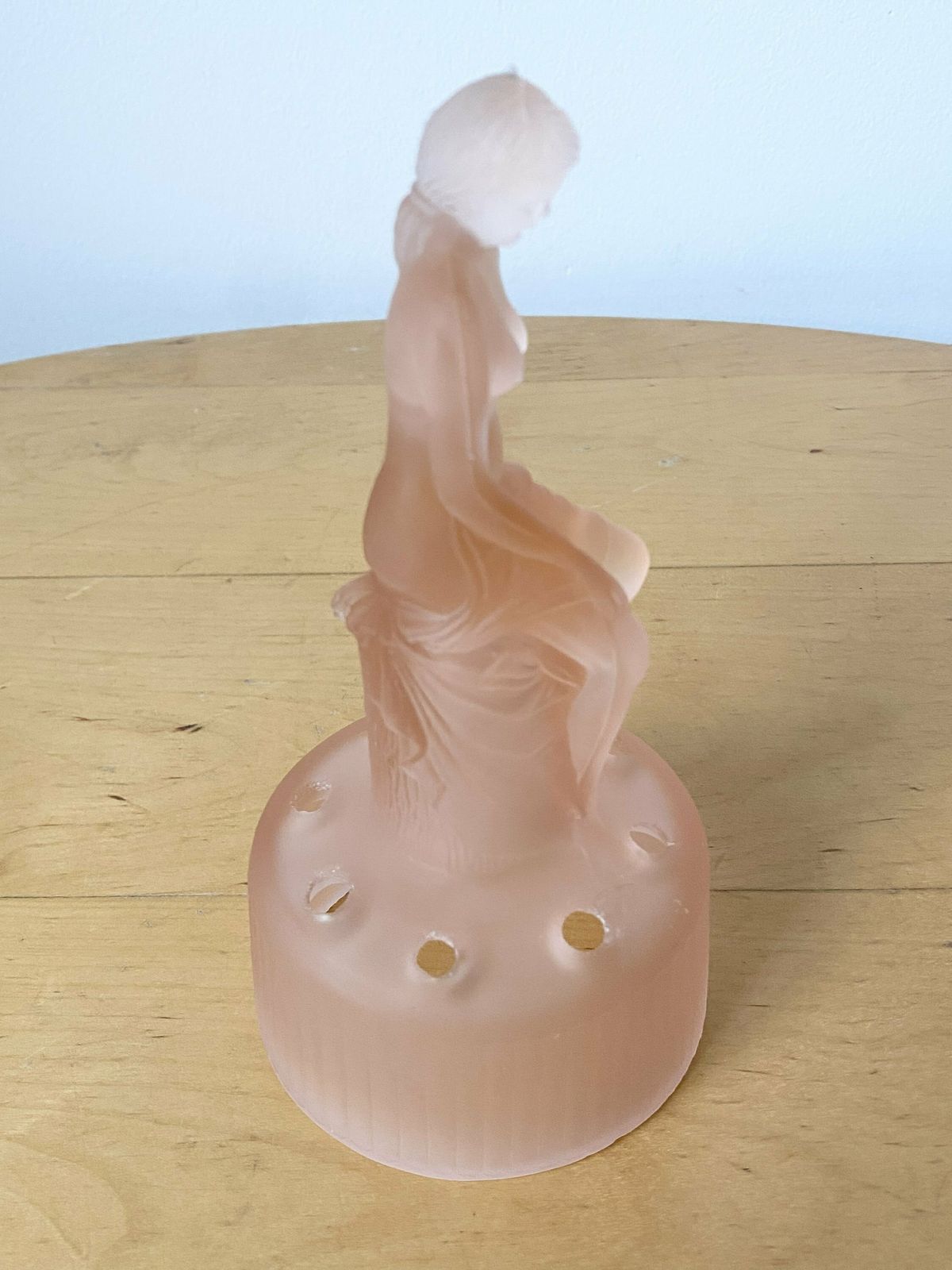 Sowerby Art Deco Pink Glass Seated Nude Lady Figurine ,Glass Frog photo vinterior