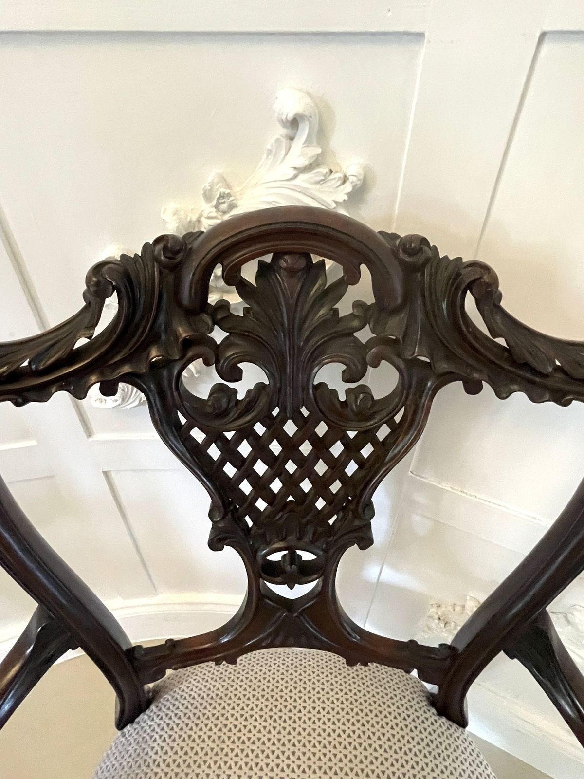 Quality Antique 19th Century Mahogany Carved Elbow Chair photo Furniture