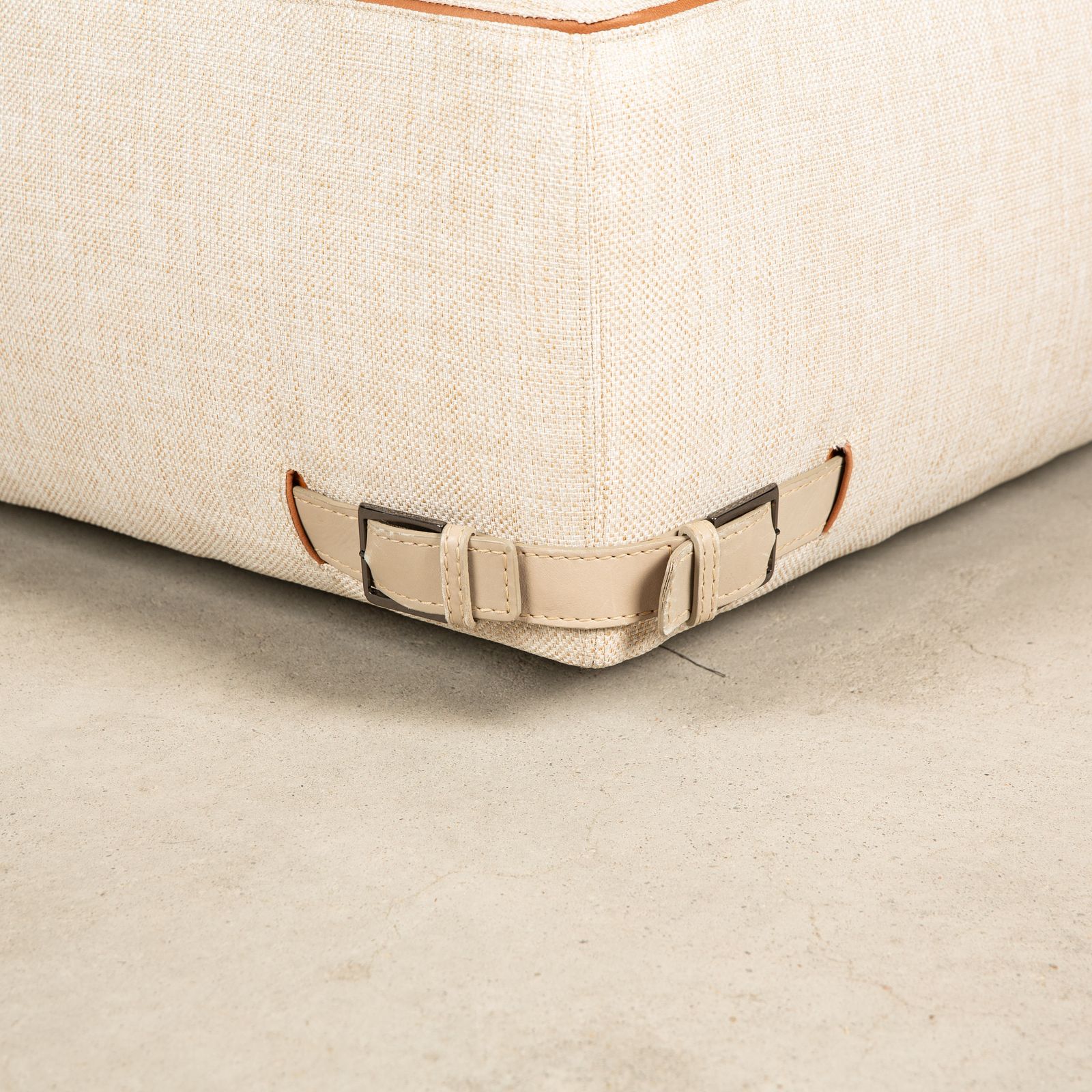 Canapé d'angle Fendi Soho Element en tissu et cuir, beige et brun, module méridienne droit, revêtement neuf, par Toan Nguyen photo for sale